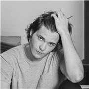 Profesor de Piano y Guitarra para todas las edades. Nivel Iniciación e Intermedio. Lenguaje Musical y Teoría Musical